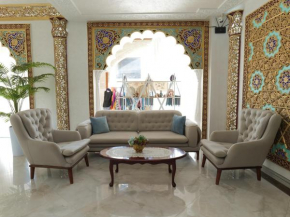 Ayvan Plaza Hotel